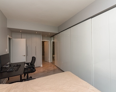 211 E Ohio Street - Photo Thumbnail 11