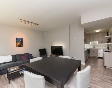 211 E Ohio Street - Photo Thumbnail 5