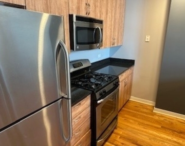 1224 W Van Buren Street - Photo Thumbnail 4