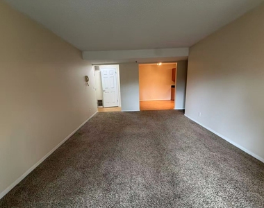 1340 Brook Street - Photo Thumbnail 10