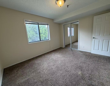 1340 Brook Street - Photo Thumbnail 15