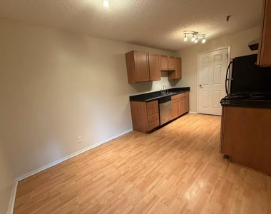 1340 Brook Street - Photo Thumbnail 3