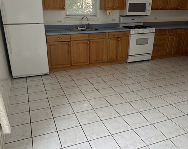 4100 W Cermak Road - Photo Thumbnail 10