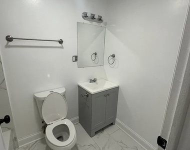 151 W 63rd Street - Photo Thumbnail 7