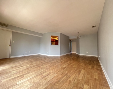 607 Quincy Bridge Lane - Photo Thumbnail 2