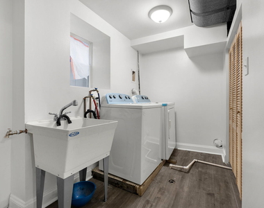 2237 S Oakley Avenue - Photo Thumbnail 16