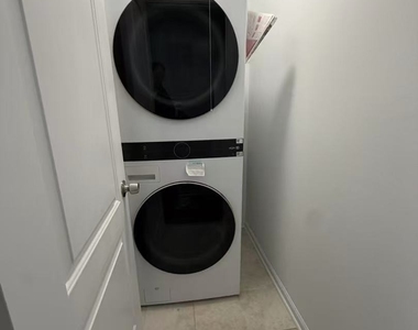 716 Prescott Drive - Photo Thumbnail 10
