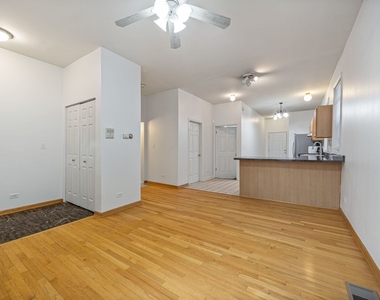 1730 W Fletcher Street - Photo Thumbnail 2