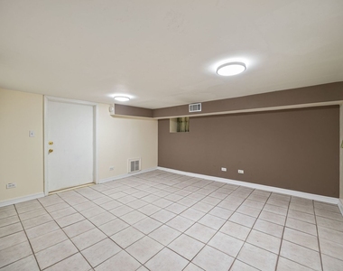 1730 W Fletcher Street - Photo Thumbnail 9
