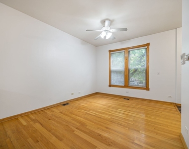 1730 W Fletcher Street - Photo Thumbnail 3