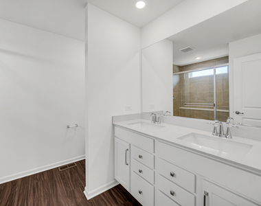 349 Danforth Drive - Photo Thumbnail 14