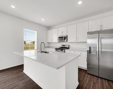 349 Danforth Drive - Photo Thumbnail 5