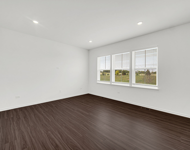 349 Danforth Drive - Photo Thumbnail 8