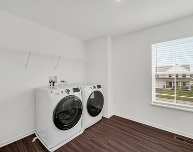 349 Danforth Drive - Photo Thumbnail 17