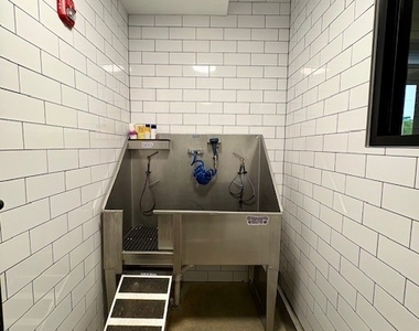 261 Washington Boulevard - Photo Thumbnail 22