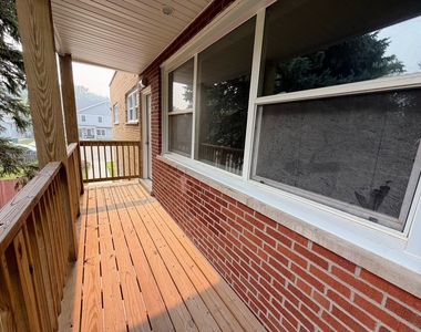 311 S Lodge Lane - Photo Thumbnail 7