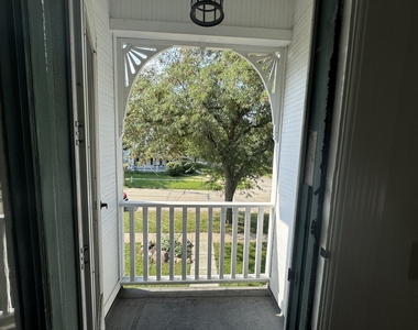 502 E Washington Street - Photo Thumbnail 14