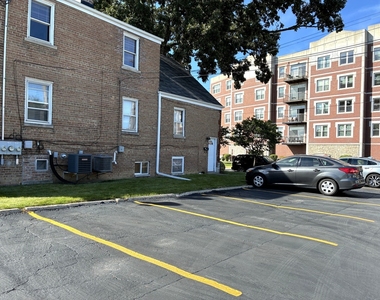 2312 Division Street - Photo Thumbnail 14
