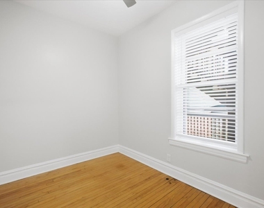 2438 W Chicago Avenue - Photo Thumbnail 7