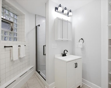 2438 W Chicago Avenue - Photo Thumbnail 9