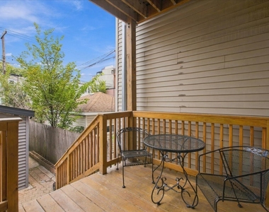 2438 W Chicago Avenue - Photo Thumbnail 11