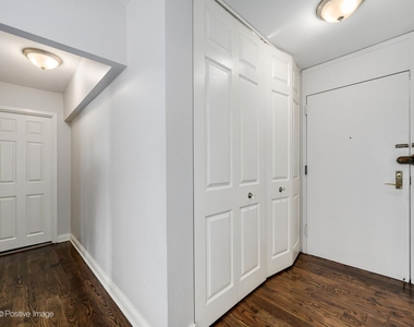 2800 N Lake Shore Drive - Photo Thumbnail 2