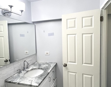 2800 N Lake Shore Drive - Photo Thumbnail 19