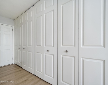 2800 N Lake Shore Drive - Photo Thumbnail 17