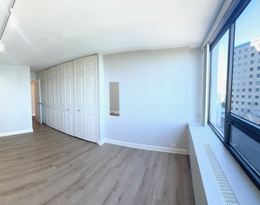2800 N Lake Shore Drive - Photo Thumbnail 15