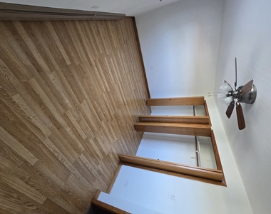 7816 W 79 Place - Photo Thumbnail 6