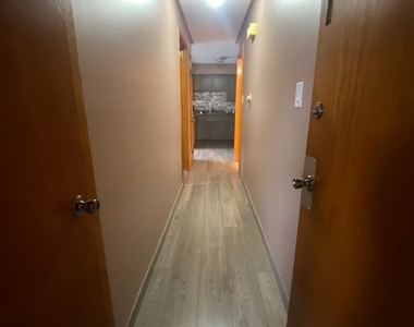 7816 W 79 Place - Photo Thumbnail 9