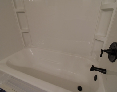 956 Deerfield Road - Photo Thumbnail 23