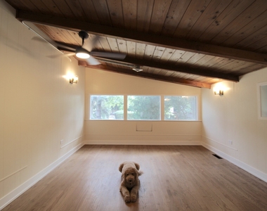 956 Deerfield Road - Photo Thumbnail 15