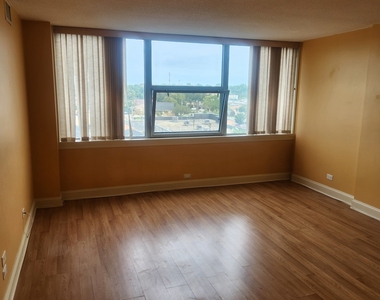 7234 W North Avenue - Photo Thumbnail 8