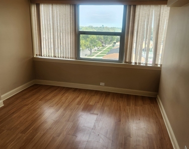 7234 W North Avenue - Photo Thumbnail 18