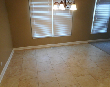 207 Downing Drive - Photo Thumbnail 5