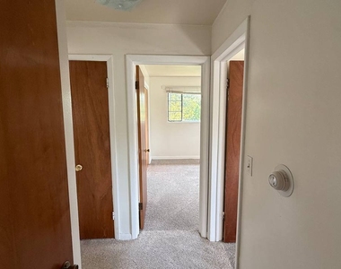 1014 Edwards Street - Photo Thumbnail 5