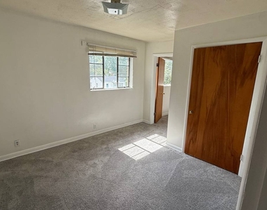 1014 Edwards Street - Photo Thumbnail 9
