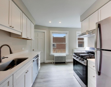 2611 Eastwood Avenue - Photo Thumbnail 9