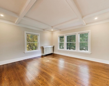 2611 Eastwood Avenue - Photo Thumbnail 4