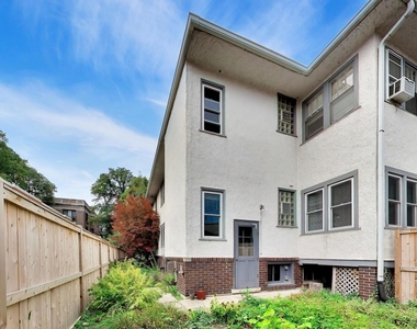 2611 Eastwood Avenue - Photo Thumbnail 19