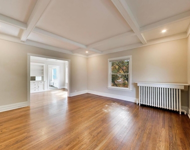 2611 Eastwood Avenue - Photo Thumbnail 3