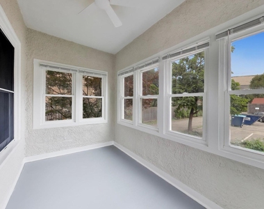 2611 Eastwood Avenue - Photo Thumbnail 16