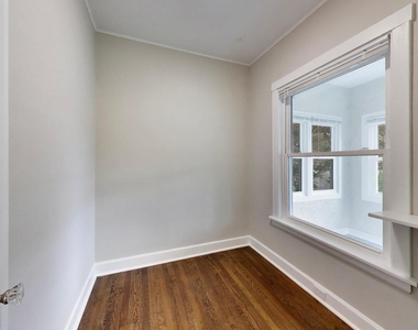 2611 Eastwood Avenue - Photo Thumbnail 15