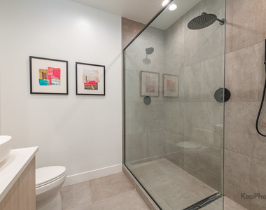 859 W Erie Street - Photo Thumbnail 22