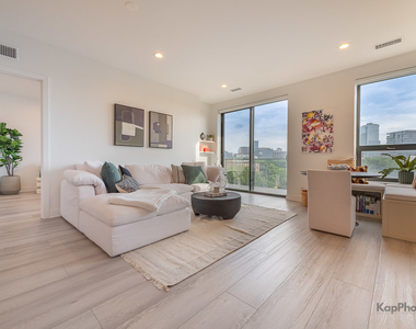 859 W Erie Street - Photo Thumbnail 1