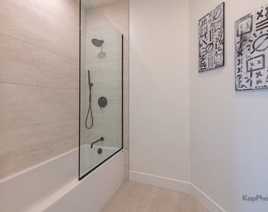 859 W Erie Street - Photo Thumbnail 23