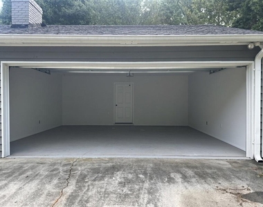 3191 Woodbridge Court - Photo Thumbnail 17