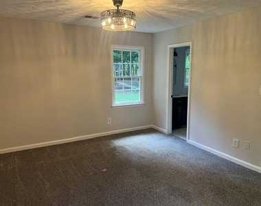 3191 Woodbridge Court - Photo Thumbnail 14