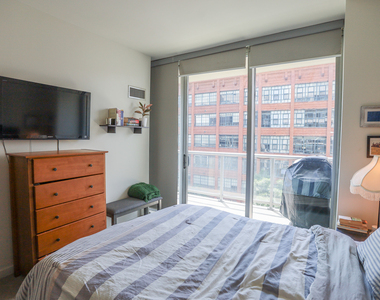 910 W Huron Street - Photo Thumbnail 10